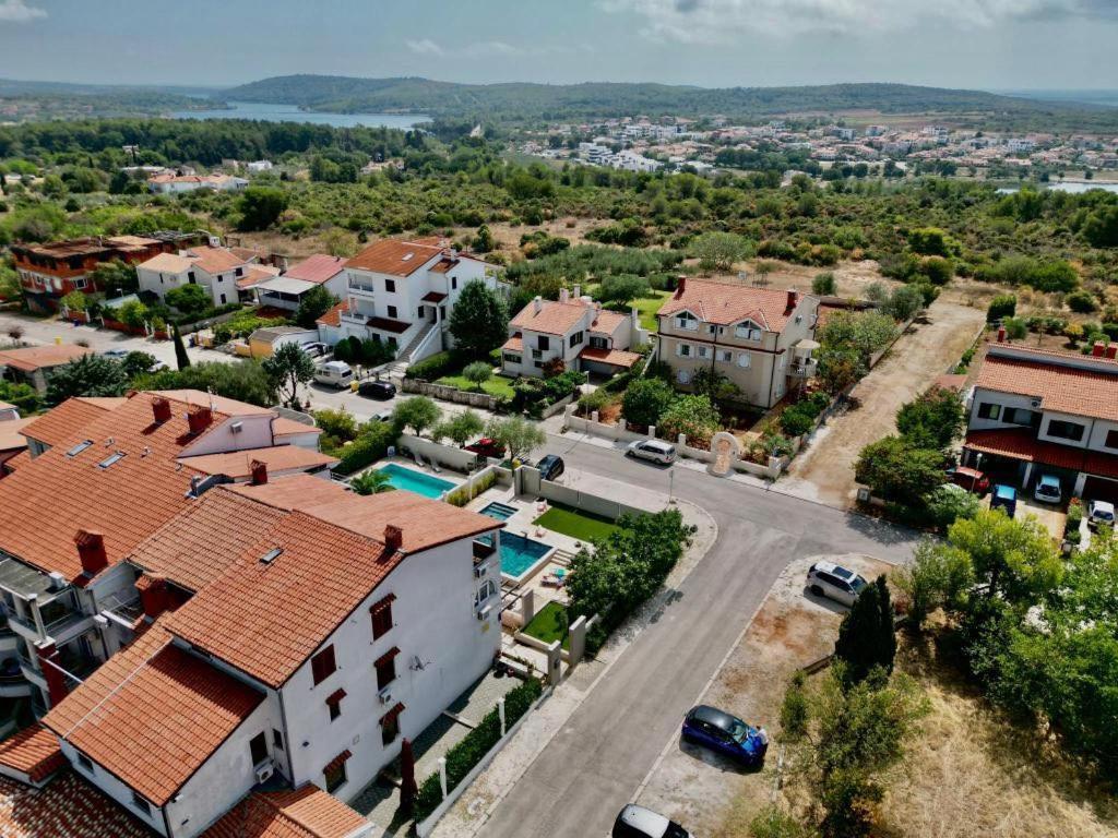 Linc Rooms & Apartments Banjole Εξωτερικό φωτογραφία