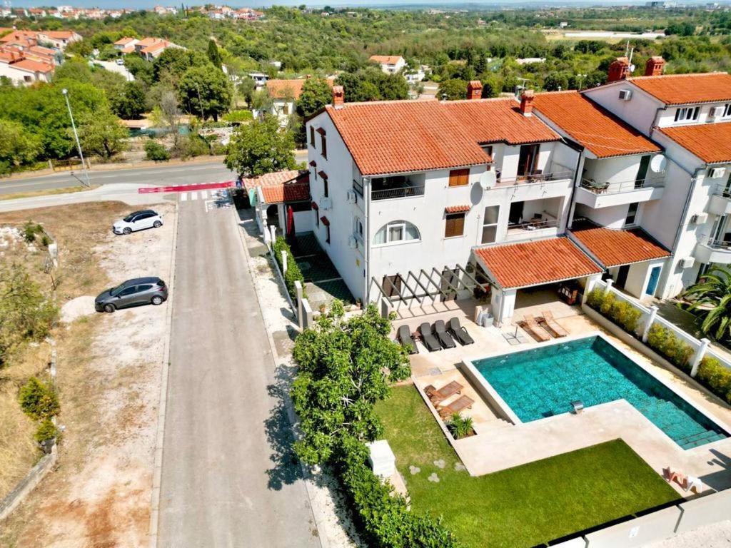 Linc Rooms & Apartments Banjole Εξωτερικό φωτογραφία
