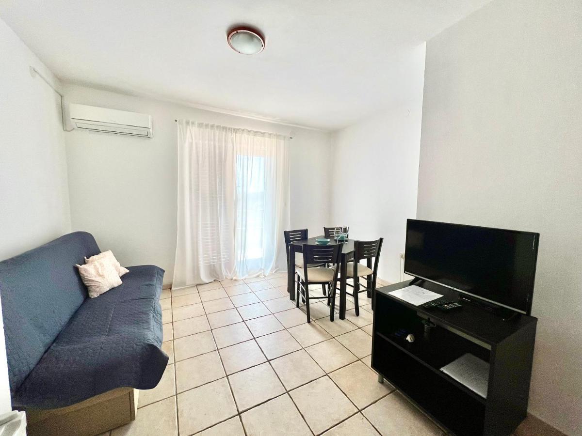 Linc Rooms & Apartments Banjole Εξωτερικό φωτογραφία